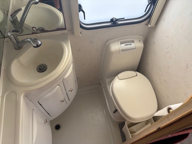 Elddis Autoquest 400