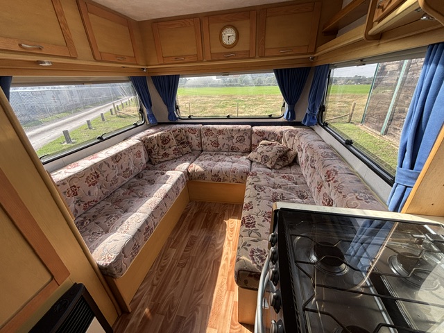 Elddis Sunseeker 400